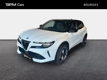 alfa-romeo-junior-2025-auto-4734-km-électrique
