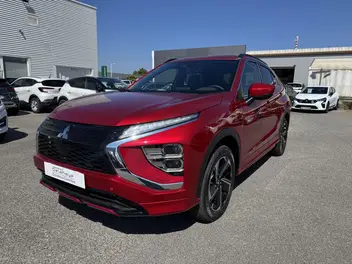 mitsubishi-eclipse-cross-phase-2-2024-auto-10-km-hybrides