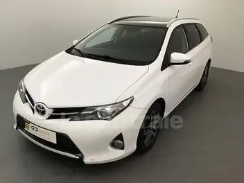 toyota-auris-ii-touring-sports-2015-manual-177876-km-diesel