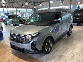 ford-transit-courier-ii-2025-auto-7822-km-électrique-1