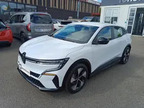 renault-megane-v-2022-auto-32960-km-électrique-1