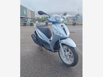 piaggio-medley-2025-auto-1200-km-essence
