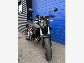 suzuki-gsx-8s-800-2025-manual-290-km-essence-1