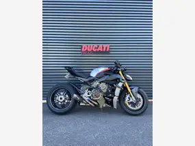 ducati-streetfighter-2022-manual-8480-km-essence-1