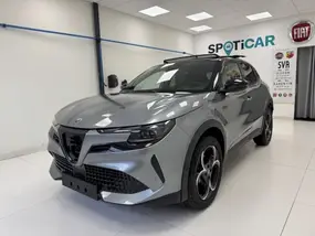 alfa-romeo-junior-2025-auto-84-km-essence-1