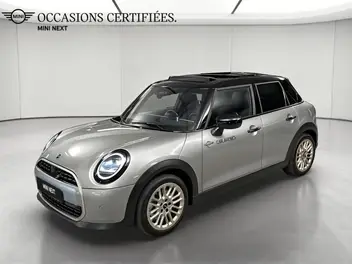mini-4-5p-2025-auto-15987-km-essence