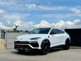 lamborghini-urus-2019-auto-45012-km-essence-1