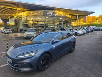 byd-seal-6-touring-2025-auto-5000-km-hybrides