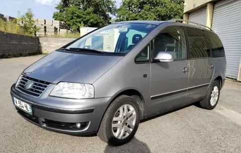VOLKSWAGEN SHARAN