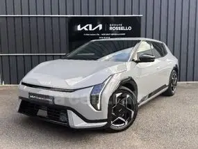 kia-ev4-2025-auto-6901-km-électrique-1