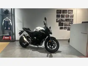 honda-cb-hornet-2024-manual-14000-km-essence-1