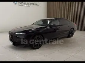 bmw-serie-7-g70-2025-auto-8000-km-hybrides-1