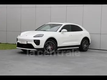 porsche-macan-ii-2024-auto-13227-km-électrique