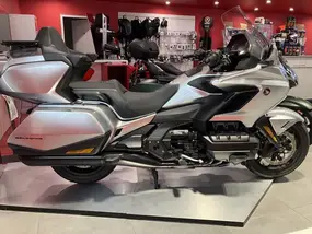 honda-gl-goldwing-1800-2025-manual-490-km-essence-1