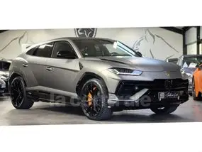 lamborghini-urus-2023-auto-9800-km-essence-1