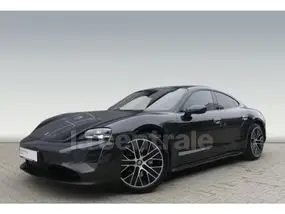 porsche-taycan-2022-auto-26500-km-électrique-1