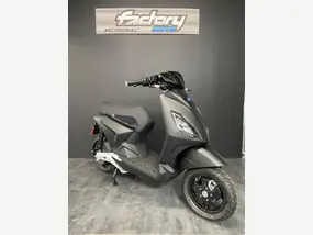 piaggio-piaggo-1-+-2024-manual-151-km-électrique-1