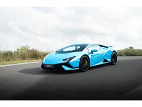 lamborghini-huracan-2023-auto-7900-km-essence-1