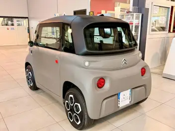 citroen-ami-2-2024-auto-13000-km-électrique