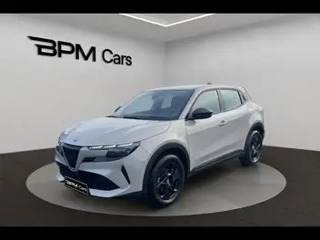 alfa-romeo-junior-2024-auto-7700-km-essence