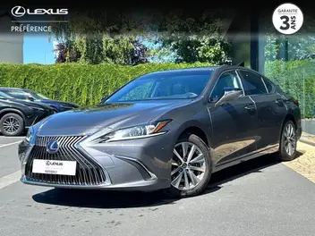 LEXUS