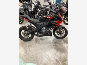 aprilia-tuono-125-2024-manual-200-km-essence-1
