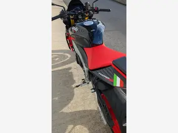 aprilia-tuono-v4-2022-manual-17900-km-essence