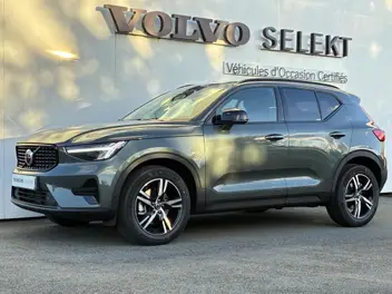 volvo-xc40-phase-2-2026-auto-2598-km-essence