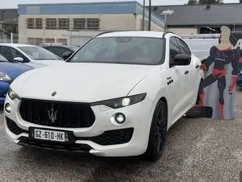 maserati-levante-2017-auto-90000-km-essence