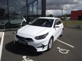 kia-ceed-iii-phase-2-2024-auto-23500-km-diesel-1