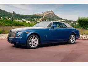 A 1972 Rolls-Royce Phantom VI Enclosed Limousine With Two Oparking Tickets In The Royal Crescent In Bath Uk Image488012459 A 1972 Rolls-Royce Phantom VI Enclosed Limousine With Two Oparking Tickets In The Royal Crescent In Bath Uk Image488012459
