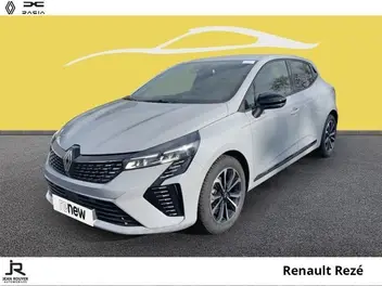 renault-clio-v-phase-2-2025-manual-7493-km-essence