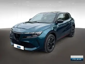 alfa-romeo-junior-2025-auto-5000-km-électrique