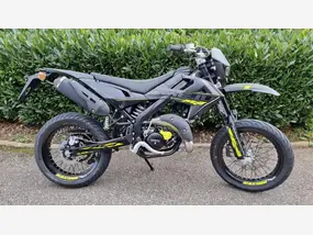 rieju-mrt-2026-manual-151-km-essence-1