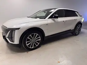 cadillac-lyriq-2024-auto-15056-km-électrique-1