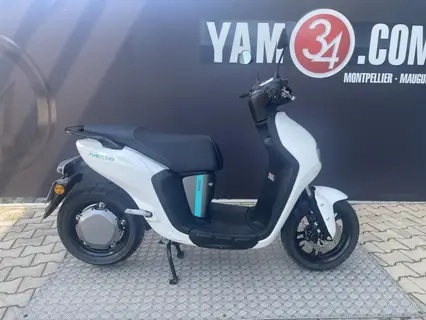 YAMAHA NEOS