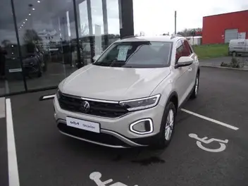 volkswagen-t-roc-phase-2-2023-auto-40300-km-essence