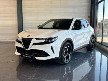 alfa-romeo-junior-2025-auto-9111-km-essence