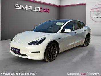 tesla-model-3-2023-auto-30000-km-électrique