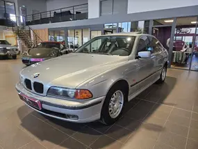 bmw-serie-5-e39-1996-auto-114180-km-essence-1