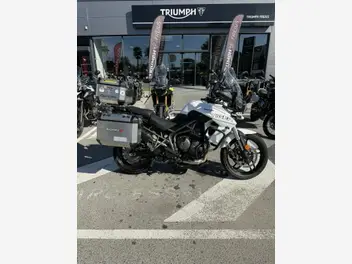 triumph-tiger-800-2019-manual-18162-km-essence