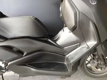 yamaha-x-max-125-2024-auto-2290-km-essence