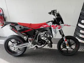 fantic-motor-supermotard-50-2026-manual-10-km-essence-1