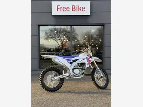 yamaha-yz-450-2024-manual-1-km-essence-1