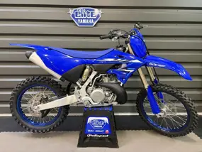 yamaha-yz-250-2025-manual-1-km-essence-1