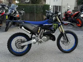 yamaha-yz-2025-manual-38-km-essence-1