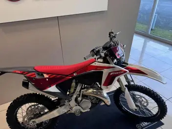 fantic-motor-xe-125-2025-manual-1-km-essence