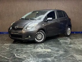 toyota-yaris-ii-2009-auto-102250-km-diesel-1