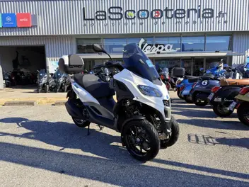 piaggio-mp3-hpe-2025-auto-850-km-essence