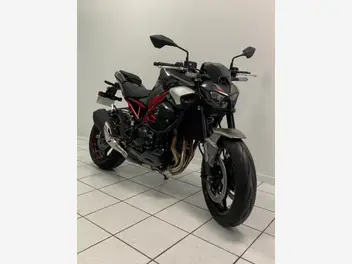 kawasaki-z-900-2025-manual-1003-km-essence